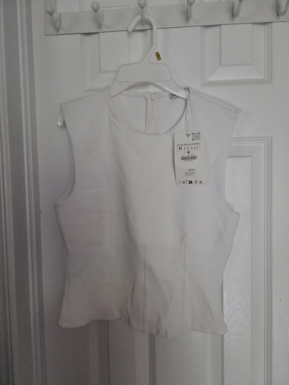 Women’s White Sleeveless Shell Top - Unbranded